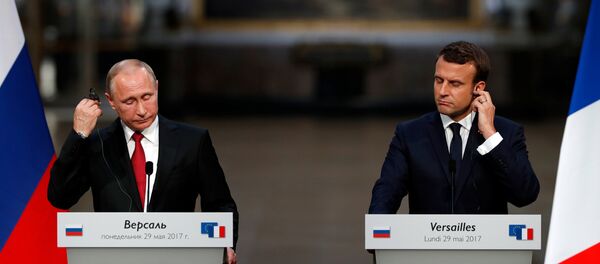 Rusya Devlet Başkanı Vladimir Putin ve Fransa Cumhurbaşkanı Emmanuel Macron - Sputnik Türkiye