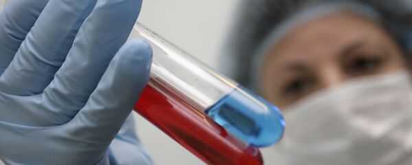 В вирусологической лаборатории Центра по профилактике и борьбе со СПИДом и инфекционными заболеваниями - Sputnik Türkiye