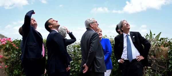 G7 Liderler Zirvesi / Donald Trump - Emmanuel Macron - Theresa May - Jean Claude Juncker - Angela Merkel - Paolo Gentiloni - Sputnik Türkiye
