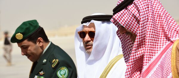 BAE Dışişleri Bakanı Enver Muhammed Gargaş BAE Dışişleri Bakanı Enver Muhammed Gargaş - Sputnik Türkiye