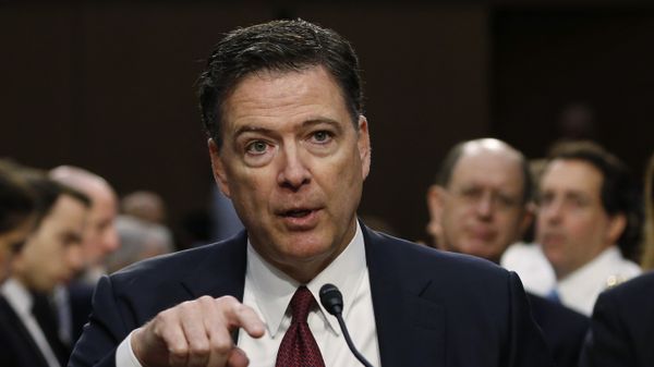 Eski FBI Direktörü James Comey - Sputnik Türkiye