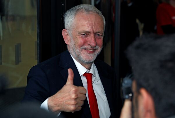 İşçi Partisi lideri Jeremy Corbyn - Sputnik Türkiye