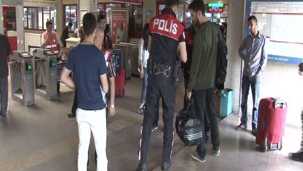 İstanbul otogarlarında polis denetimi - Sputnik Türkiye
