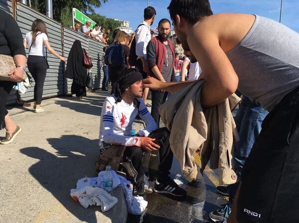 İstanbul'da iki metrobüs kafa kafaya çarpıştı - Sputnik Türkiye