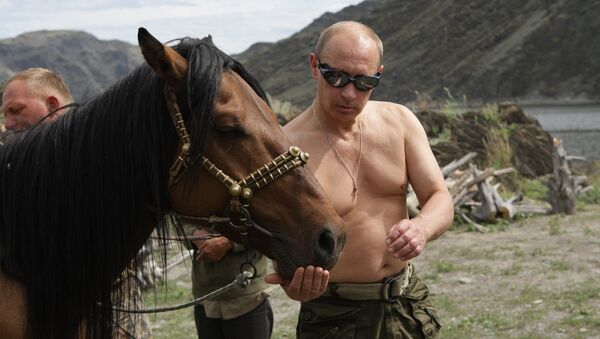 Vladimir Putin on vacation in Tyva Republic - Sputnik Türkiye