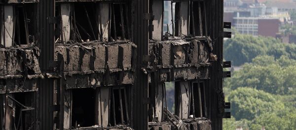 Londra'da yanan Grenfell Kulesi - Sputnik Türkiye