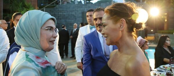 Emine Erdoğan - Hülya Avşar - Sputnik Türkiye