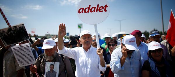 CHP Genel Başkanı Kemal Kılıçdaroğlu, 'Adalet Yürüyüşü'nde - Sputnik Türkiye