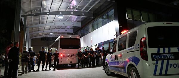 Manisa'da 700'den fazla asker gıda zehirlenmesinden hastaneye kaldırıldı - Sputnik Türkiye