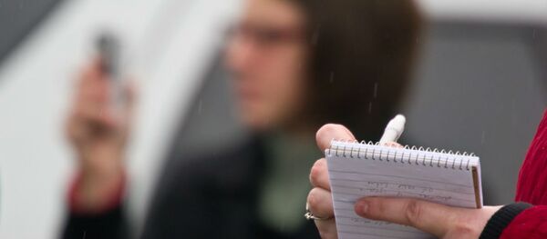 A new poll finds that nearly two-thirds of investigative reporters believe that the government has spied on their phone calls and online communications. - Sputnik Türkiye