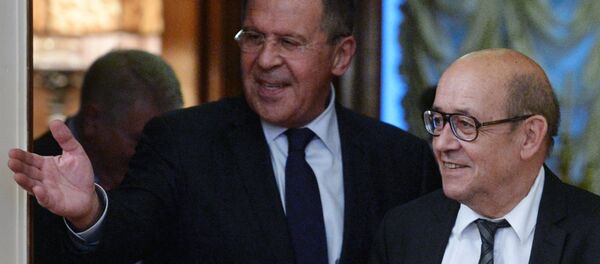 Rusya Dışişleri Bakanı Sergey Lavrov- Fransa Dışişleri Bakanı Jean-Yves Le Drian - Sputnik Türkiye
