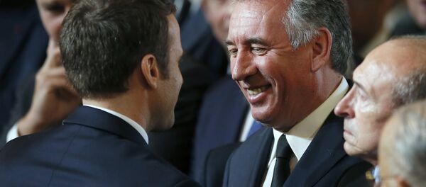 Emmanuel Macron-François Bayrou Emmanuel Macron-François Bayrou - Sputnik Türkiye