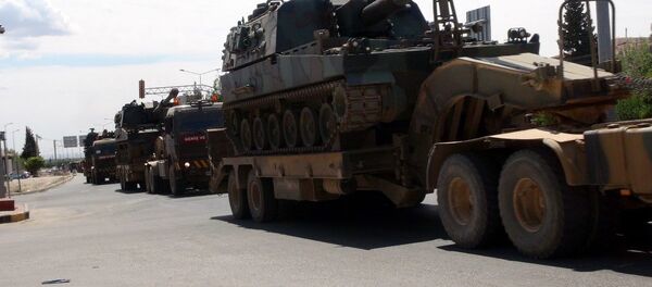Kilis'in Suriye sınırına 5 tank sevkiyatı Kilis'in Suriye sınırına 5 tank sevkiyatı - Sputnik Türkiye