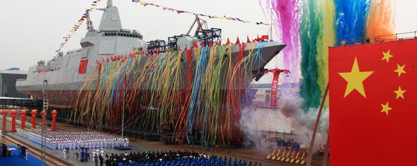 Çin'in yerli tasarım ve üretim yeni nesil destroyeri, ülkenin doğusundaki Şanghay kentinde suya indirildi. Hava ve deniz savunma ekipmanları ile donatılan destroyer, test aşamasına geçti Çin'in yerli tasarım ve üretim yeni nesil destroyeri, ülkenin doğusundaki Şanghay kentinde suya indirildi. Hava ve deniz savunma ekipmanları ile donatılan destroyer, test aşamasına geçti - Sputnik Türkiye