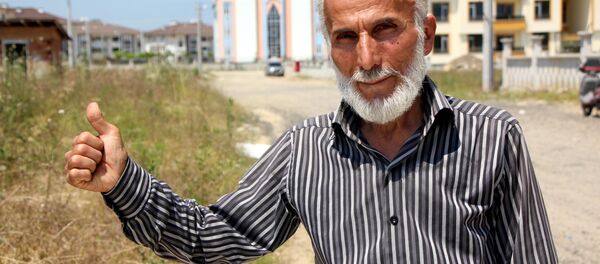 Düzceli 71 yaşındaki Münir Emiral - Sputnik Türkiye