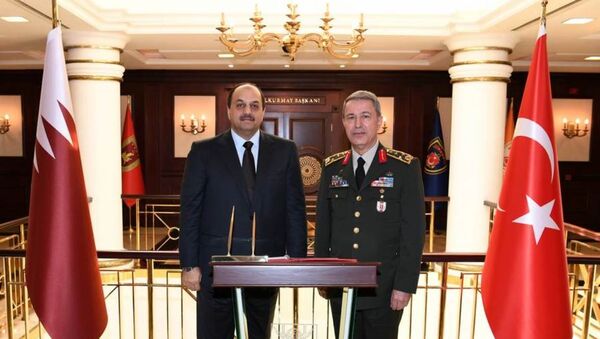 Katar Savunma Bakanı Halid Bin Muhammed el Atiyye-Org. Hulusi Akar - Sputnik Türkiye