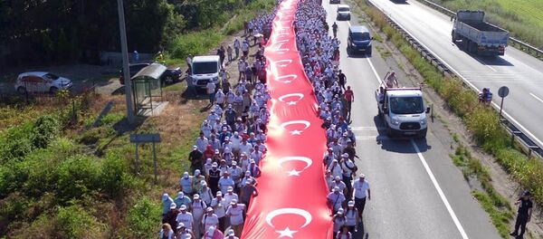 'Adalet Yürüyüşü'nde 1011 metrelik Türk bayrağı - Sputnik Türkiye