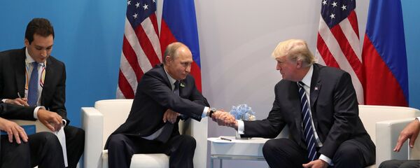 Rusya Devlet Başkanı Vladimir Putin - ABD Başkanı Donald Trump - Sputnik Türkiye