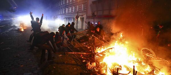 Hamburg'da G20 protestoları Hamburg'da G20 protestoları - Sputnik Türkiye