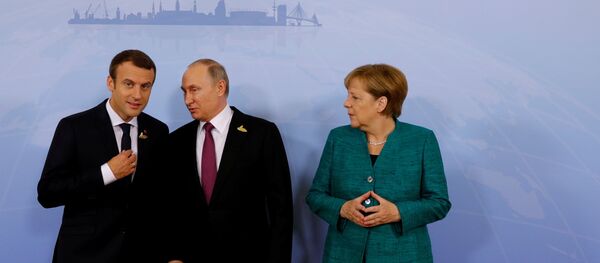 Vladimir Putin- Emmanuel Macron - Angela Merkel - Sputnik Türkiye