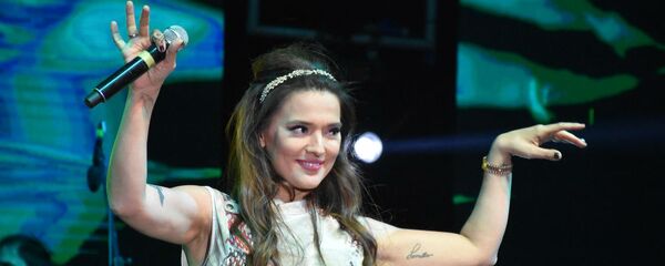 Demet Akalın - Sputnik Türkiye