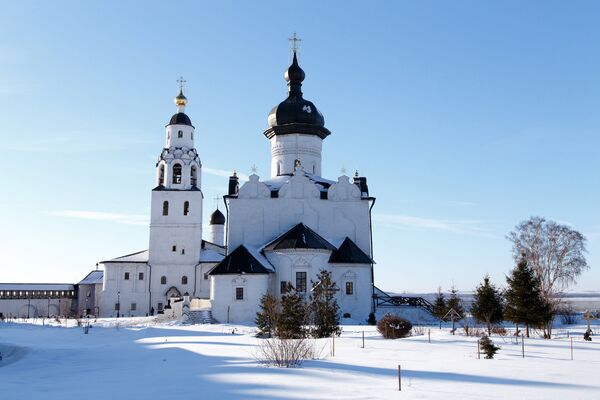 Sviyazhsk adasındaki Assumption Katedrali ve Manastırı - Sputnik Türkiye