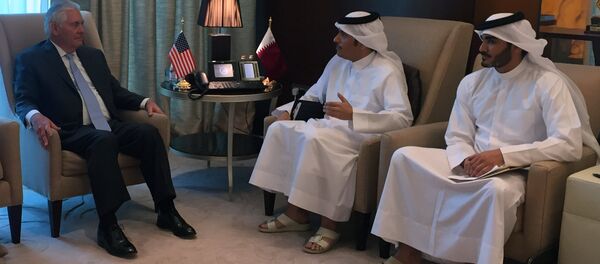 ABD Dışişleri Bakanı Rex Tillerson, Katar Dışişleri Bakanı Şeyh Muhammed bin Abdulrahman el Sani ABD Dışişleri Bakanı Rex Tillerson, Katar Dışişleri Bakanı Şeyh Muhammed bin Abdulrahman el Sani - Sputnik Türkiye