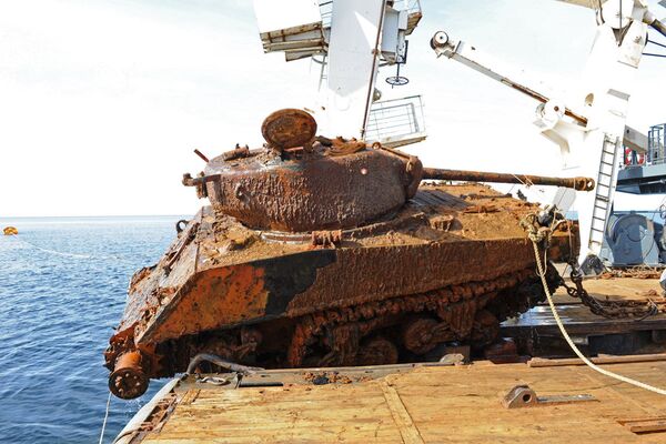 Barents Denizi’nden çıkarılan iki Amerikan tankı - Sputnik Türkiye
