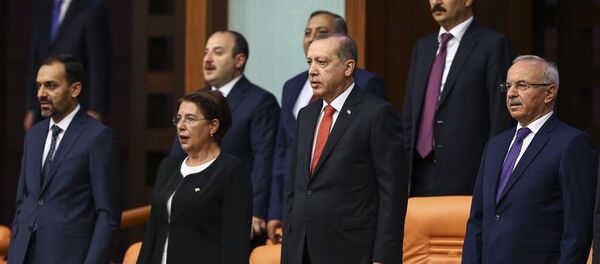 TBMM 15 Temmuz özel oturumu - Cumhurbaşkanı ve AK Parti Genel Başkanı Recep Tayyip Erdoğan - Sputnik Türkiye