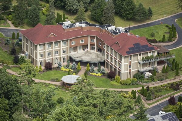 Fethullah Gülen'in Pensilvanya'daki malikanesi havadan görüntülendi - Sputnik Türkiye