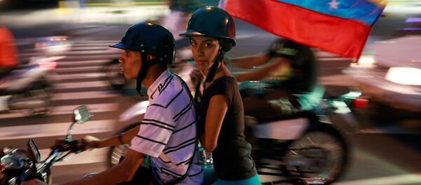 Venezüella'da sembolik seçim - Sputnik Türkiye