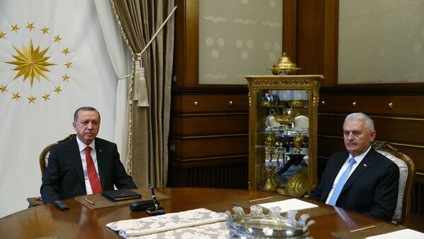 Cumhurbaşkanı Recep Tayyip Erdoğan ile Başbakan Binali Yıldırım - Sputnik Türkiye
