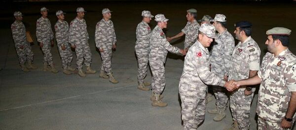 Katar'daki Türk askeri Katar'daki Türk askeri - Sputnik Türkiye