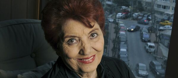 Yeşilçam'ın 'Şoför Nebahat'i Sezer Sezin - Sputnik Türkiye