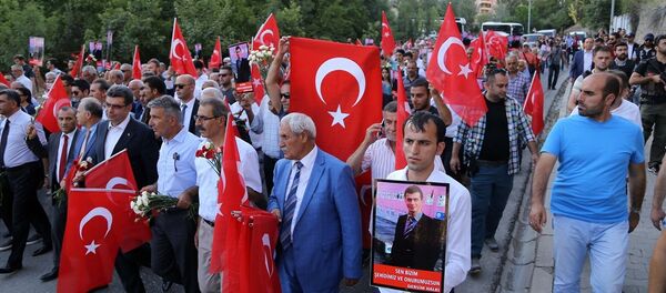 Tunceli'de 'teröre lanet' yürüyüşü - Sputnik Türkiye