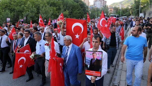 Tunceli'de 'teröre lanet' yürüyüşü - Sputnik Türkiye