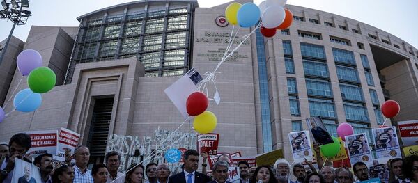 Cumhuriyet gazetesi davası - Sputnik Türkiye