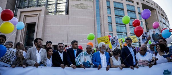 Cumhuriyet Gazetesi davası - Sputnik Türkiye