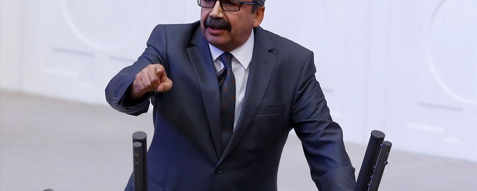 HDP İstanbul Milletvekili Sırrı Süreyya Önder - Sputnik Türkiye, 1920, 17.04.2025