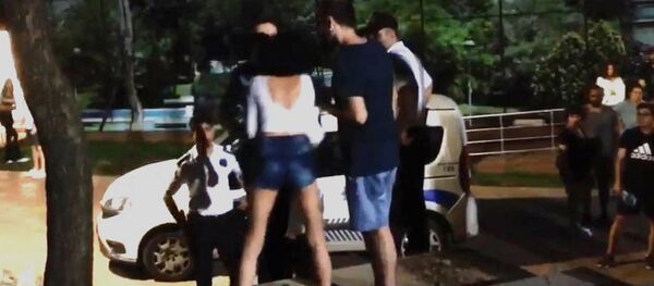 Maçka Parkı - Şortlu kadın- müdahale - Sputnik Türkiye