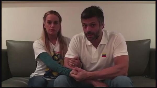 Leopoldo Lopez ve eşi Lilian Tintori Leopoldo Lopez ve eşi Lilian Tintori - Sputnik Türkiye