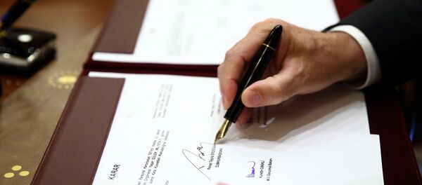 Cumhurbaşkanı Erdoğan, YAŞ kararını imzaladı - Sputnik Türkiye