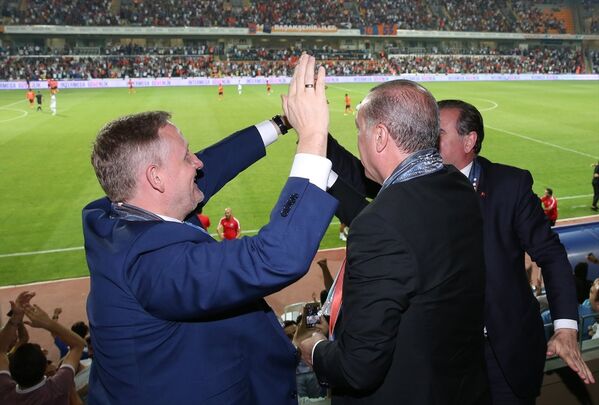 Cumhurbaşkanı Recep Tayyip Erdoğan / Medipol Başakşehir Spor Kulübü - Sputnik Türkiye