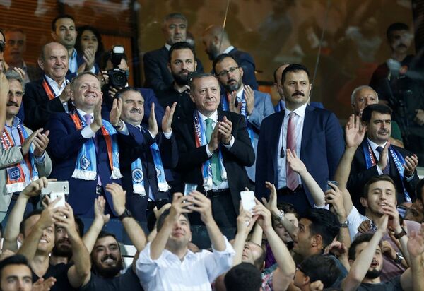 Cumhurbaşkanı Recep Tayyip Erdoğan / Medipol Başakşehir Spor Kulübü - Sputnik Türkiye