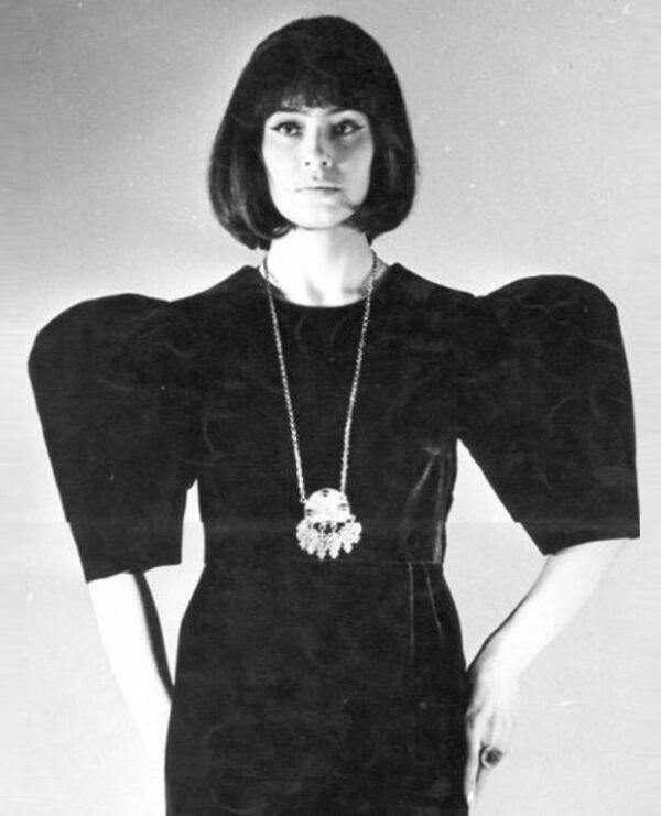 Sovyetler Birliği'nin 1960-70'li yıllardaki en ünlü modellerinden Leka Mironova. - Sputnik Türkiye