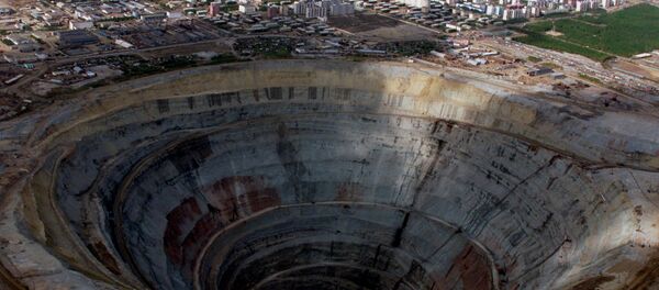 Rusya’ya bağlı Yakutistan’daki Alsora şirketine ait Mir isimli bir elmas madeni Rusya’ya bağlı Yakutistan’daki Alsora şirketine ait Mir isimli bir elmas madeni - Sputnik Türkiye