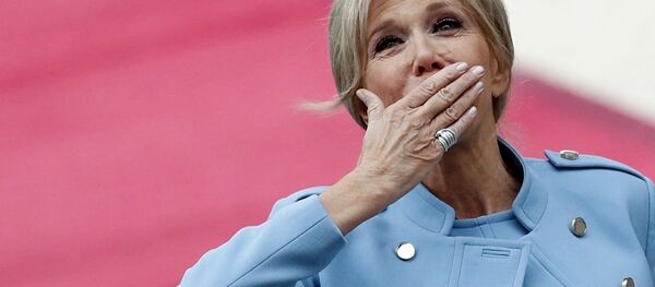 Fransa Cumhurbaşkanı Emmanuel Macron'un eşi Brigitte Trogneux - Sputnik Türkiye