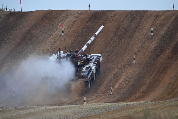 Rusya'da Tank Biatlonu - Sputnik Türkiye
