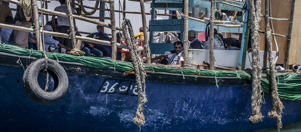 Yemen'deb Cibuti'ye gitmeye hazırlanan bir sığınmacı teknesi - Sputnik Türkiye