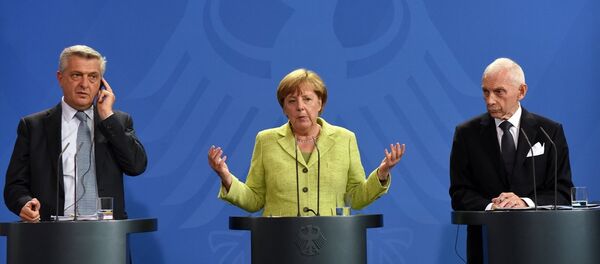 BM Mülteciler Yüksek Komiseri Filippo Grandi, Almanya Başbakanı Angela Merkel, Uluslararası Göç Örgütü (IOM) Genel Direktörü William Lacy Swing - Sputnik Türkiye